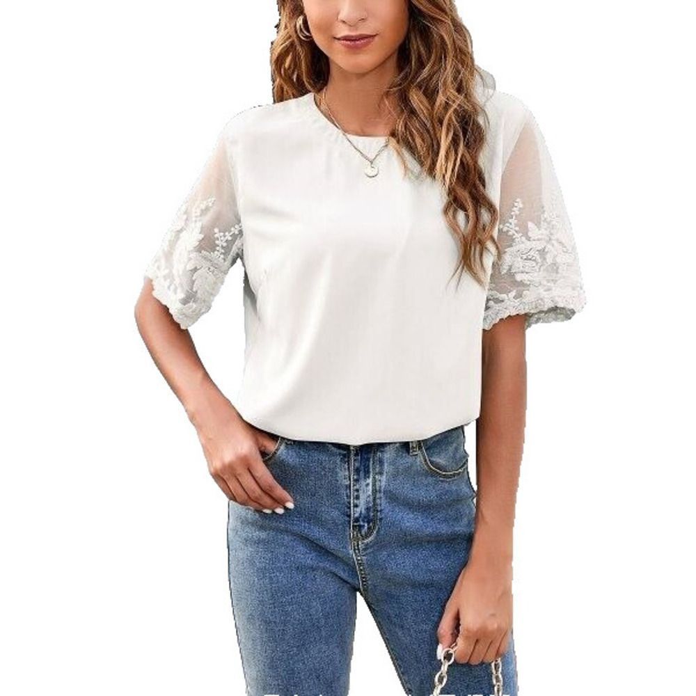 Z Avenue White Floral Keyhole Accent Embroidered Short Sleeve Top Size M